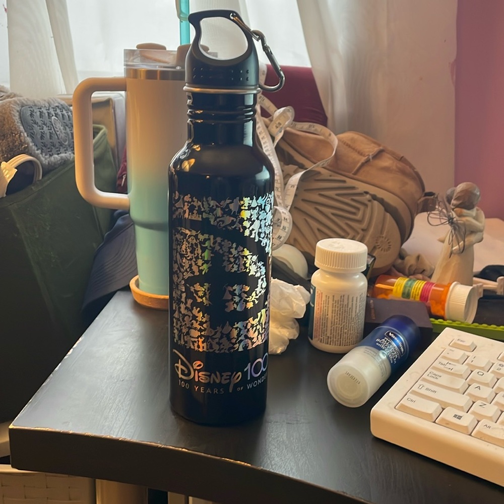 Disney‎ 100 waterbottle